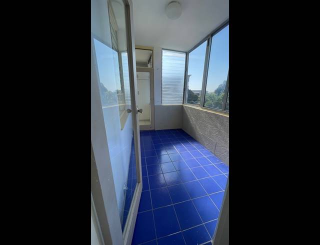 2.5 BEDROOM APARTMENT FOR SALE IN ESSENWOOD